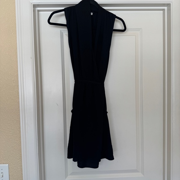 Aritzia Wilfred Sabine Black Sleeveless Draped Mini Dress Size Small - Picture 4 of 6